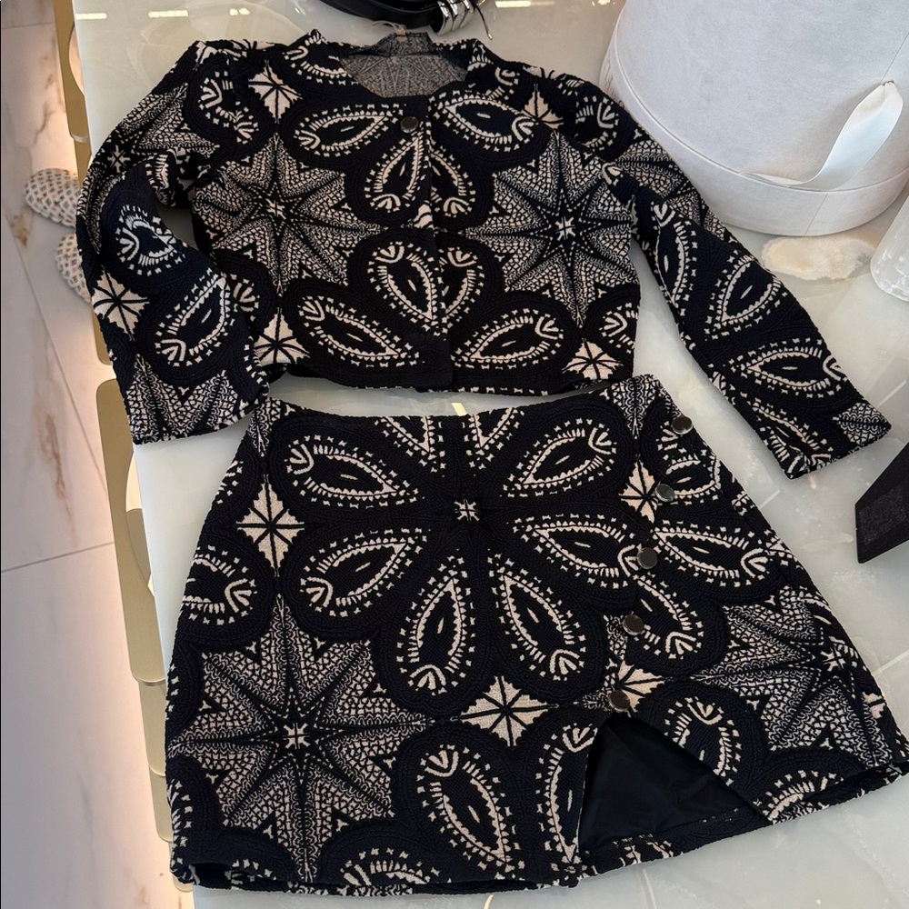 Devon Windsor Black and Cream Patterned Two-Piece Set